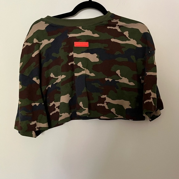 Ivy Park x Adidas Camo Crop Top - Picture 2 of 8